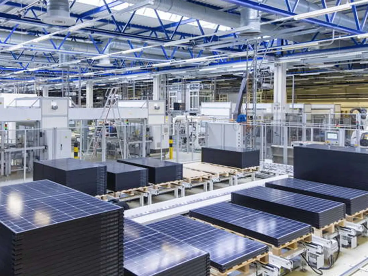 Wir sind Fachpartner des Solarmodulherstellers Meyer Burger: Höchste Qualität und Effizienz produziert in Deutschland