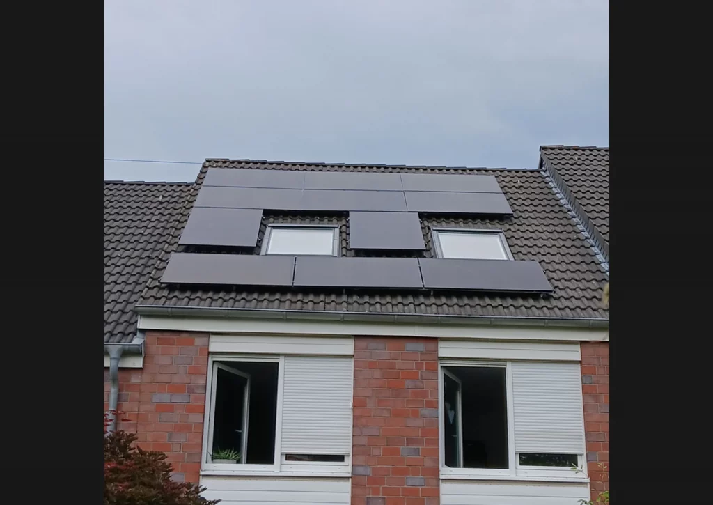 Mülheim: 91-Prozent Autarkie - Hochmoderne Aiko Glas/Glas-Module machen Wohnhaus fast komplett energieautark! - Featured